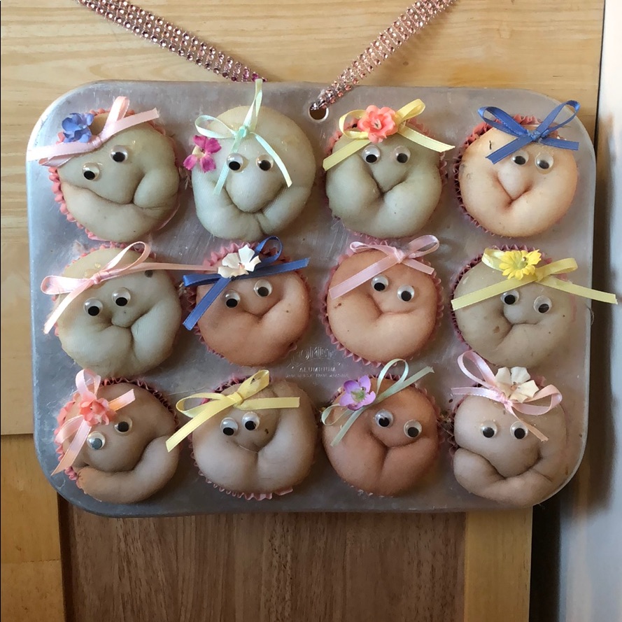 Cabbage Patch Type Cupcake Tin